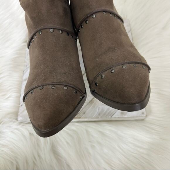 Report Studded Pointed Toe Stacked Heel Booties Size 9 - Picture 11 of 12